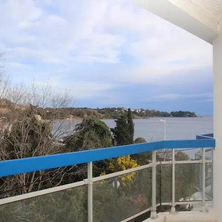La Plage 9